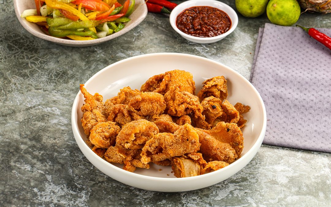 Buka Puasa Makin Seru! Yuk, Sajikan Kulit Ayam Crispy di Restoran Kamu